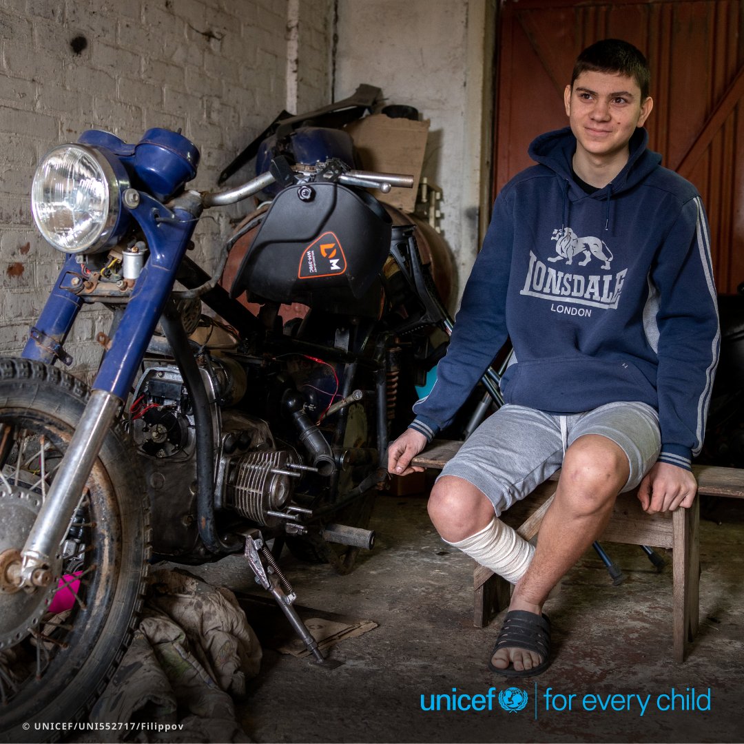 Over 800 days of war in Ukraine have devastated children’s lives. UNICEF and partners assist children like Yaroslav, 16, providing tailored support for those injured by explosives. #ForEveryChild, peace. This is Yaroslav's story: uni.cf/4agRCU7