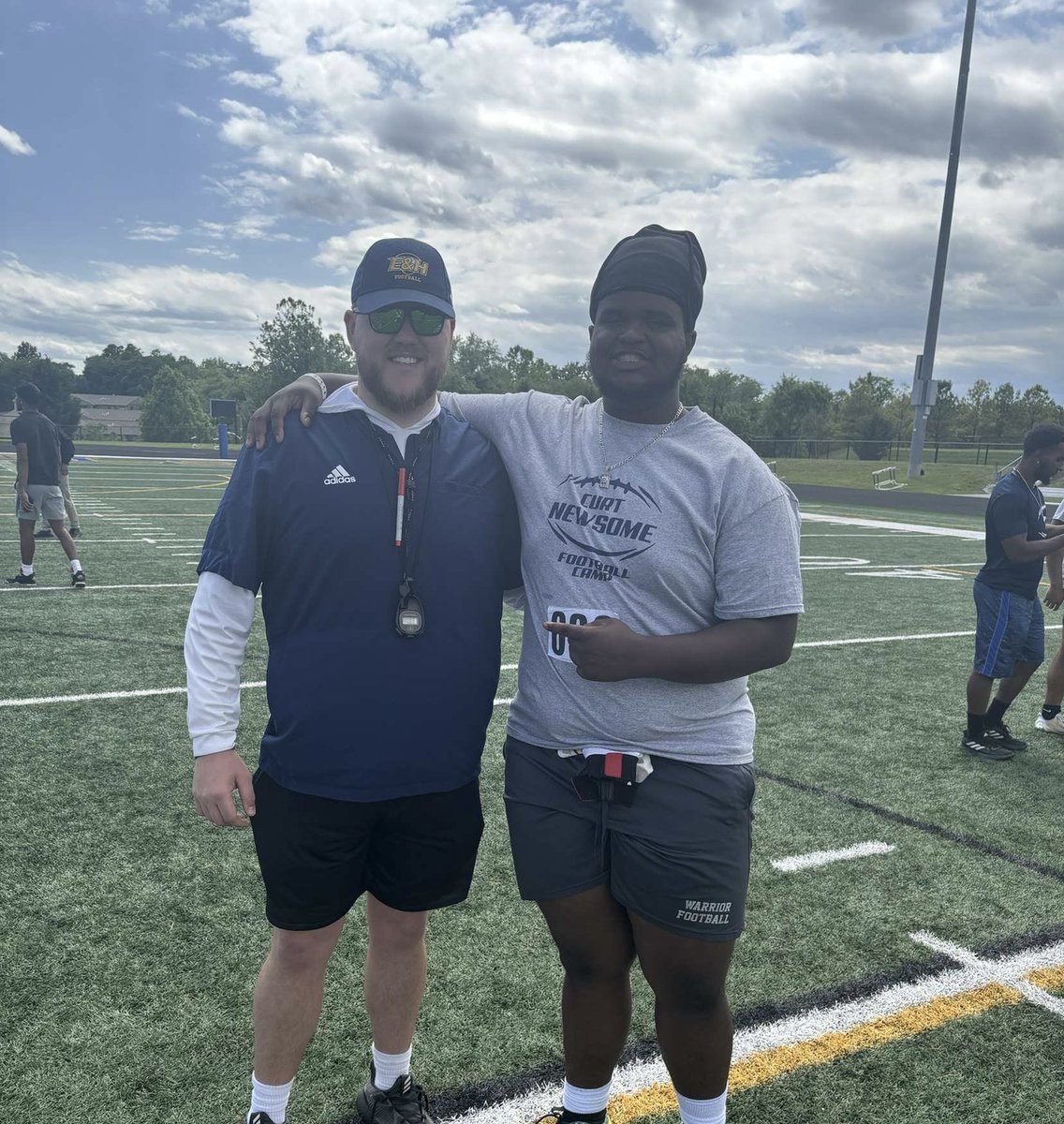 Had a wonderful camp yesterday <a href="/EmoryHenry_FB/">E&H Football</a> learned some more skills and tips to perfect my craft thank you @CoachWellyEHC for coaching me up while at the camp and <a href="/CoachCoe_/">Parker Coe</a>  @CoachNewsomeEHC !!!!
<a href="/CoachJSchluet/">Coach John Schlueter</a> <a href="/Jc5fitness/">Jerelle Carter, MPH</a> <a href="/Coach_Favero/">Coach Joe Favero</a>