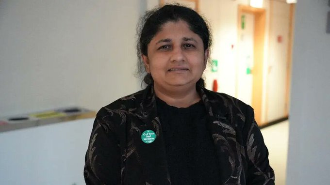 İngiltere’deki Reading Üniversitesi Öğretim Görevlisi Dr. Deepa Driver: Sayın Öcalan İmralı’da mı yoksa başka bir yerde mi, bilmiyoruz. Üç yıldır sayın Öcalan ile hiçbir temas kurulmadı. Dünyanın gözü önünde adalet yok ediliyor yeniyasamgazetesi5.com/dr-driverdan-i…