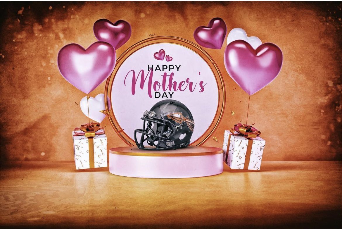 The @BokeyFootball program would like to wish a Happy, Happy, Happy Mother’s day to all the mothers out there! We appreciate you! #HappyMothersDay #BokeyFootball