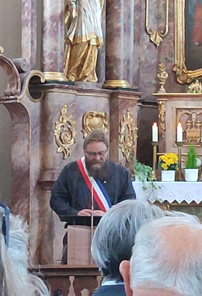 Heute war ein besonderer Tag, an dem ich die Gemeinden unseres Rettungszentrums anlässlich eines deutsch-französischen Städtetrips mit unseren deutschen Feuerwehrfreunden offiziell vertreten habe. Rede komplett in deutscher Sprache mit guten Resten.