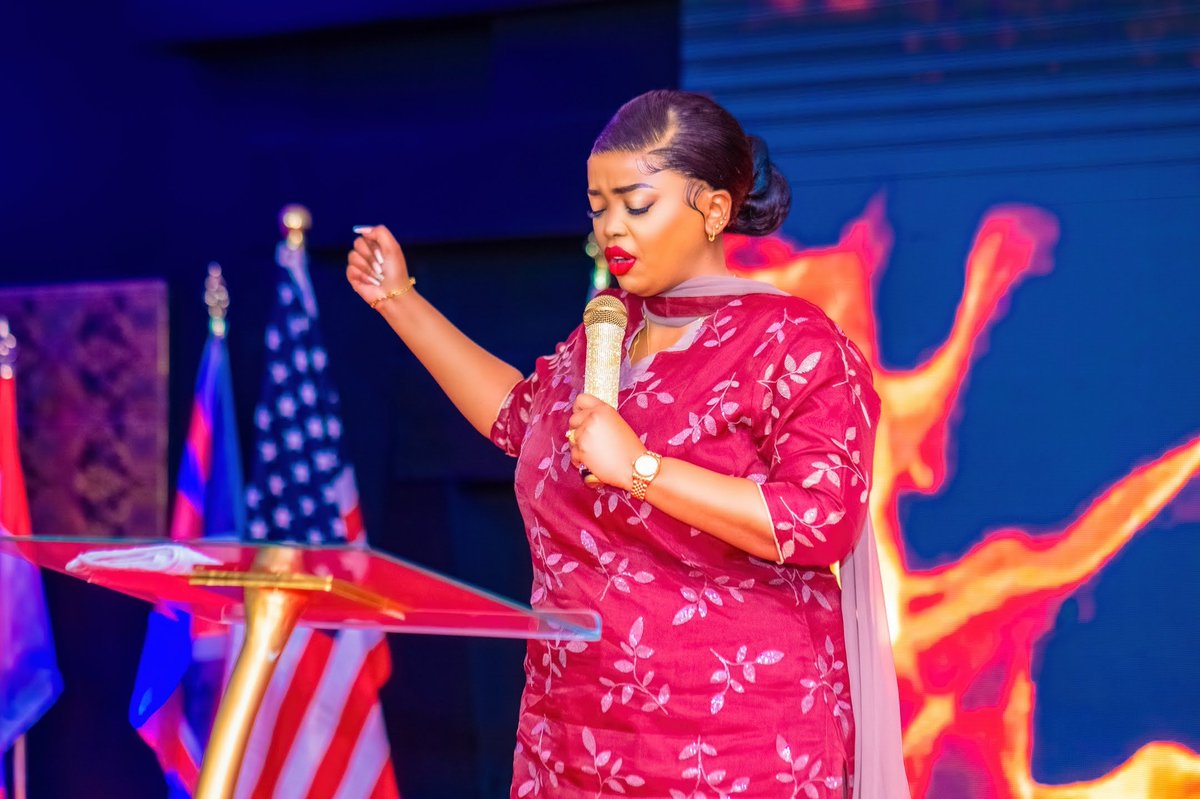 Today, I decree in the Name of Jesus that all your problems will be consumed by fire.

#SundayService