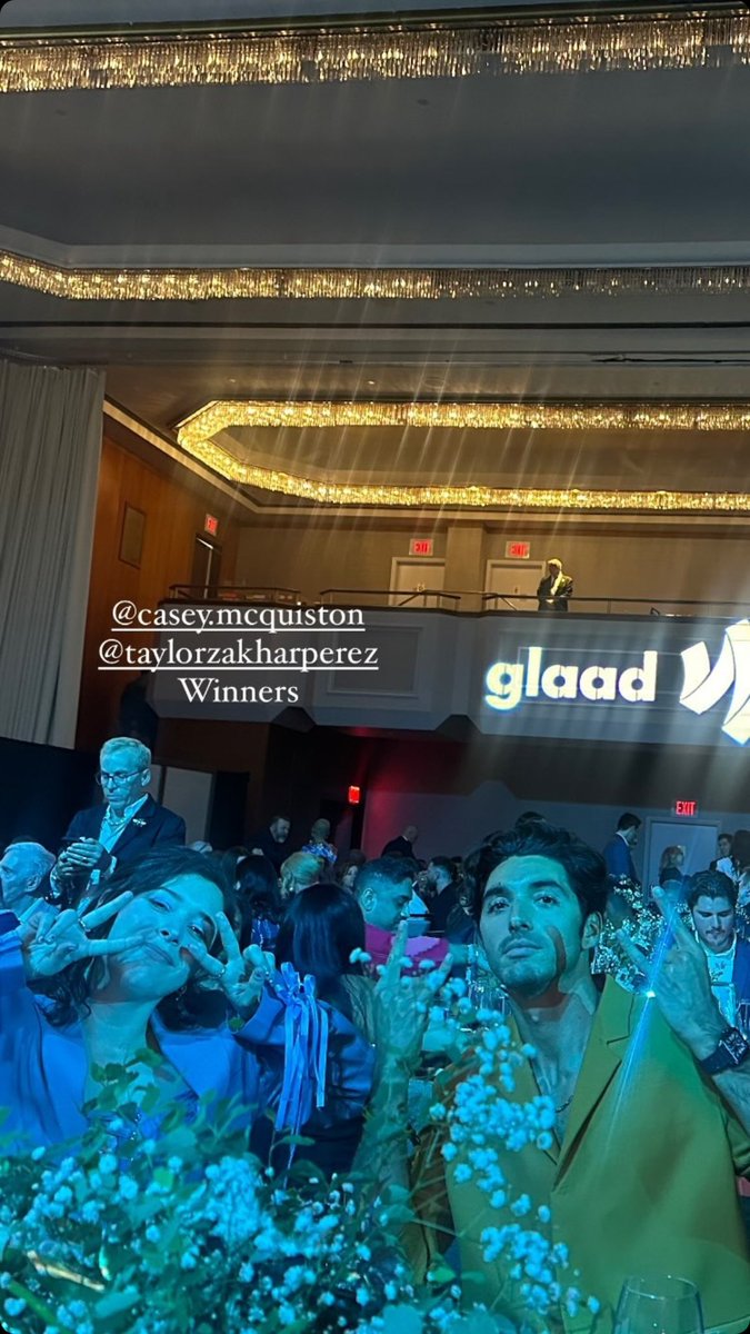 📲 Taylor Zakhar Perez and Casey McQuiston at the #GLAADAwards yesterday via Rachel Hilson IG stories. 

“Winners”