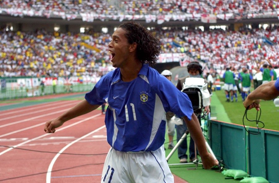 CAMICRACKS on X: "⭐️ Ronaldinho 🇧🇷 Brasil visitante 2002 🛒 Realiza tu pedido en nuestra web o por mensaje directo https://t.co/LsDjnw5aeN" / X