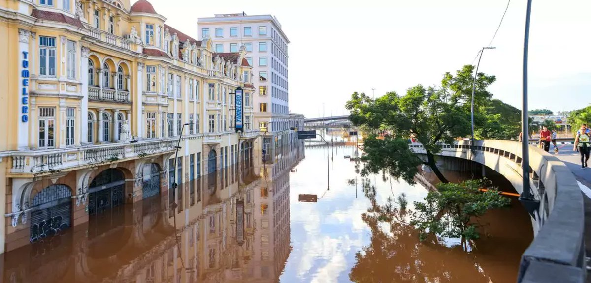 Built in the 1960s to handle a 6 m rise in the Guaíba River, Porto Alegre's flood protection system would've prevented the city from flooding this month, if it hadn't been systematically neglected by 20 years of conservative mayors, writes Jeferson Miola+ bmier.substack.com/p/city-halls-r…