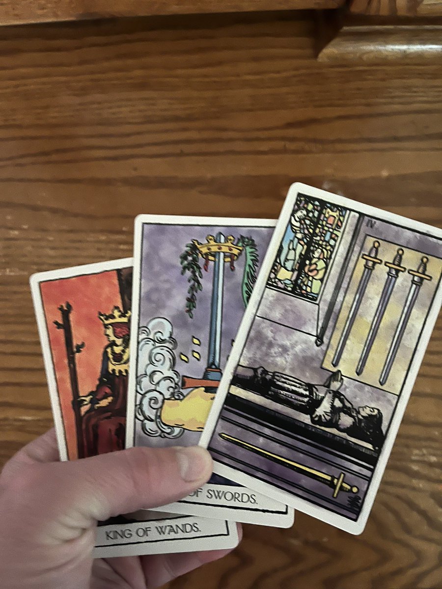 Having the courage to entertain new ideas about what you know well will still require patience and a steady mind. #tarotreading #tarot #Guidance #tarotreader
