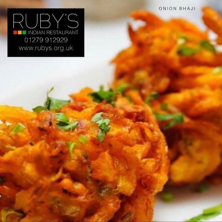 Our freshly made Onion Bhajis are deliciously crispy, flavoursome and cooked to perfection. Enjoy as a starter, or to accompany your favourite Curry 😊🥘👍🏻 Gluten free & vegan #onionbhaji #rubysrestaurant #bishopsstortford #indianfood #finedining #takeawaycurry