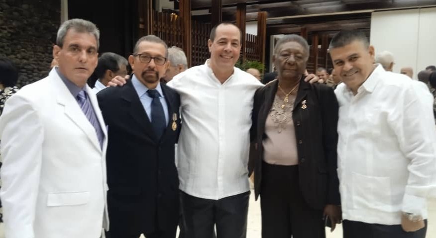 🇨🇺|Caridad Piloto Hernández: Heroína del sector de la Salud, cubana y mamá| 🩺Con 56 años dedicados al quehacer de #CubaPorLaVida desde diferentes trincheras. 🔗 bit.ly/3WyvAsE ¡Felicidades🌹!