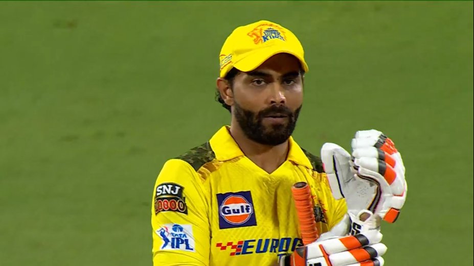 Jadeja has been given obstructing the field. Great twist in Jay shah script.
#CSKvsRR