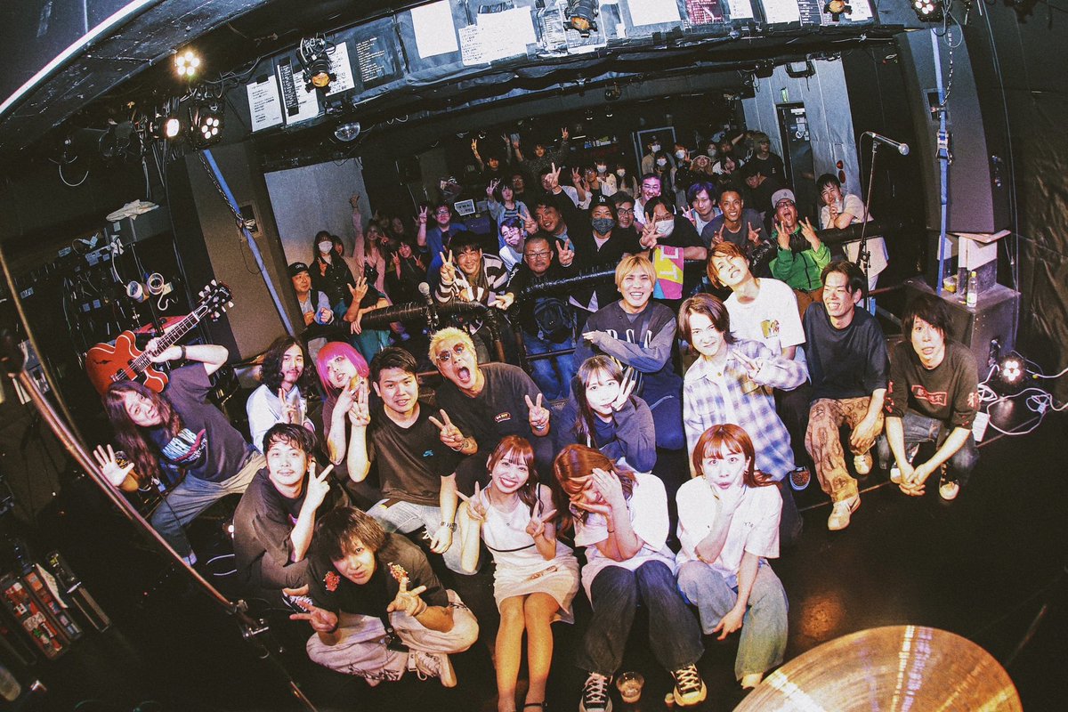 DAV_Chii's tweet image. ラスト青春最下位、
ありがとうございました！！
間違いなく1番の幸せ者でした。
またライブハウスで遊ぼうね！！！！

photo by @_yuta_photo