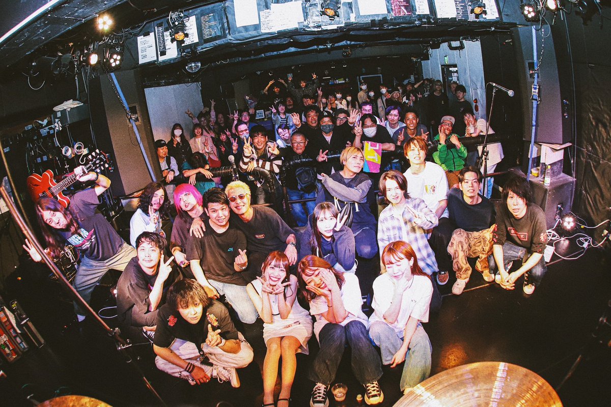 DAV_Chii's tweet image. ラスト青春最下位、
ありがとうございました！！
間違いなく1番の幸せ者でした。
またライブハウスで遊ぼうね！！！！

photo by @_yuta_photo