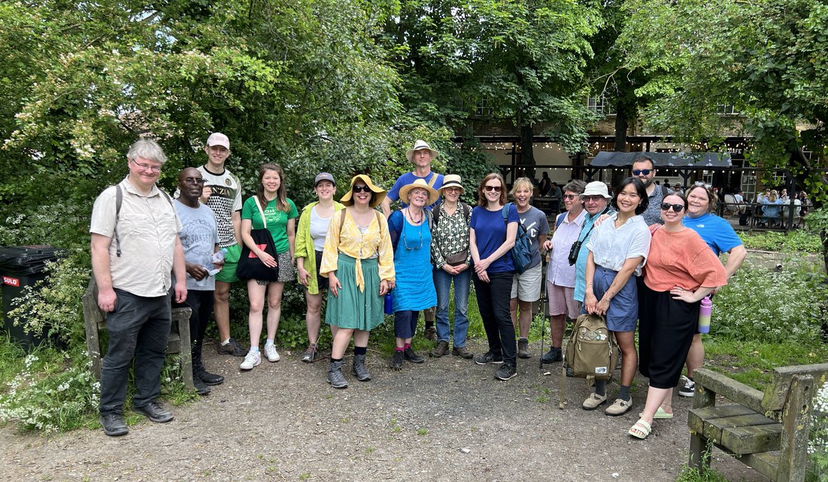 Wonderful group on today’s walk along the River Wandle.
Thank you to Ranger @Takeitupwearit for an excellent walk!

#WalkingWeek #MagicOfWalking