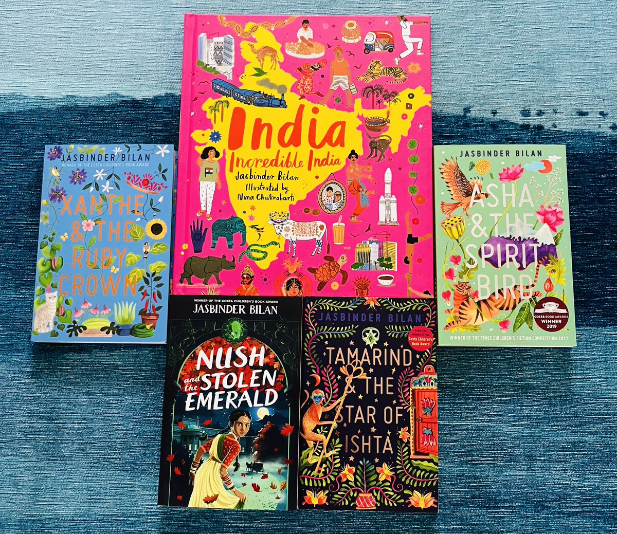 Julie Pike (@juliepike) on Twitter photo To CELEBRATE the lovely <a href="/jasinbath/">Jasbinder Bilan - I'm meant to be writing...</a> exciting new story & all her brilliant books, it’s time for a #giveaway 🤓
To WIN her stack of SIGNED stories:
✅Like
✅Follow me & Jas
✅Retweet
One lucky Primary School will win them all 😍 Ends noon 18.05. Winner chosen at random🤞🍀📚🚚❤️ To CELEBRATE the lovely <a href="/jasinbath/">Jasbinder Bilan - I'm meant to be writing...</a> exciting new story & all her brilliant books, it’s time for a #giveaway 🤓
To WIN her stack of SIGNED stories:
✅Like
✅Follow me & Jas
✅Retweet
One lucky Primary School will win them all 😍 Ends noon 18.05. Winner chosen at random🤞🍀📚🚚❤️