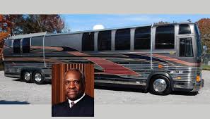 Just a pic of Clarence Thomas and the RV that he pretty much got grifted to him... Nothing to see here people so just don't ask him any questions or he will get mad at you. 🤨 Power influencing is dirty but here we are and he still sits on SCOTUS...!