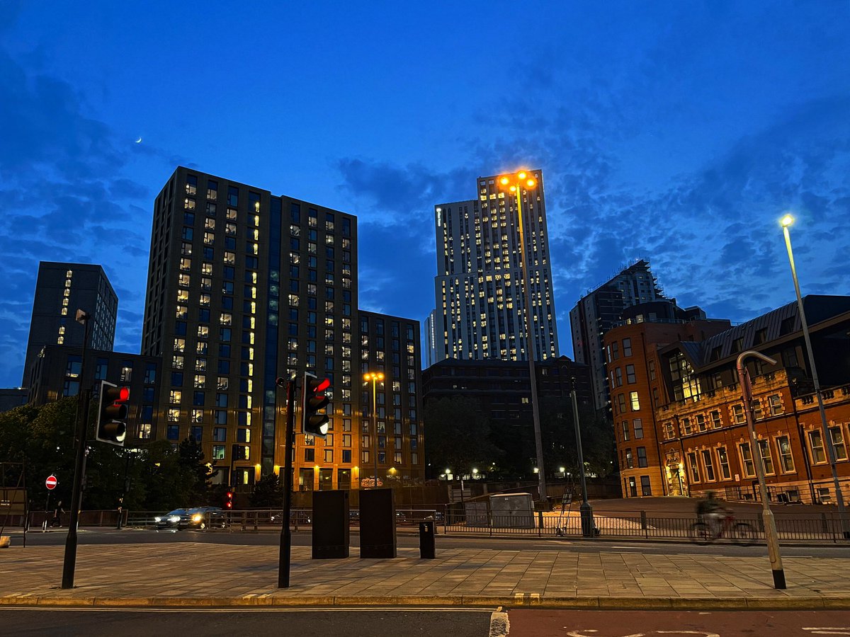 Leeds city centre nightfall from North Street: 9.24pm, 11th May 2024

#leeds #leedscitycentre #urbanphotography #nightfall #sunset #sunsetlovers #skyscrapers #iphone13mini #iphonephotography