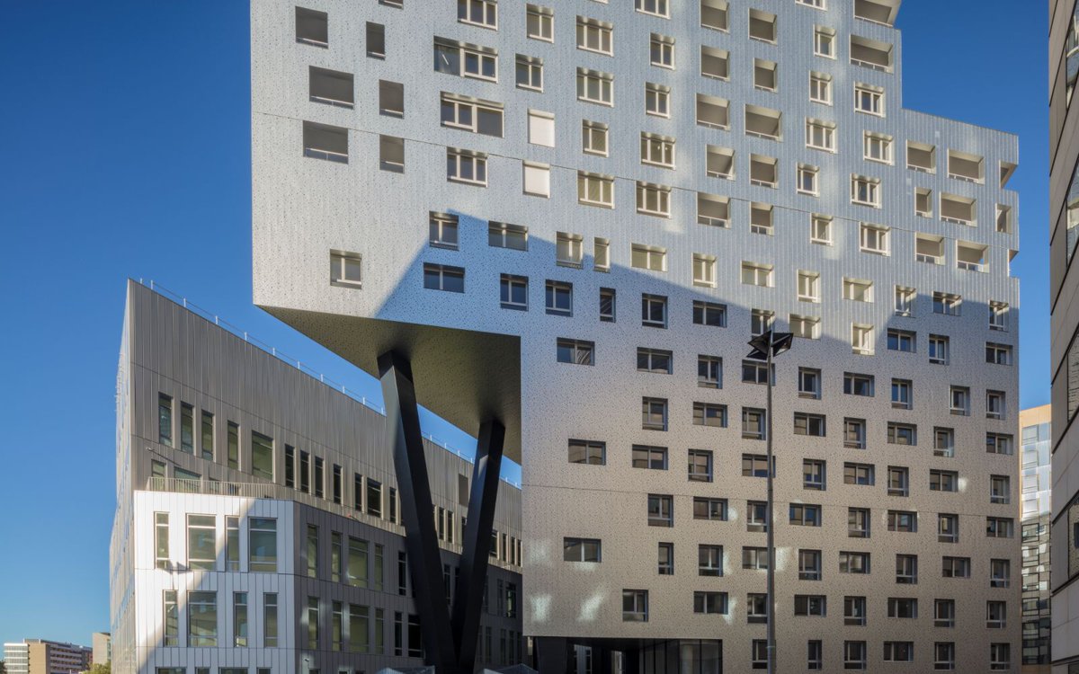 Tour   Skylight by Louis Paillard architect
#housing   #mixeduse @louispaillardarchitecte tinyurl.com/689vwsfm