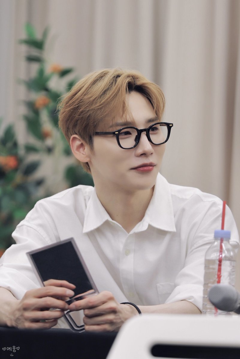 fasjong's tweet image. 240512 #AB6IX #전웅

오늘 너무 잘생긴거 아니냐구,,😆