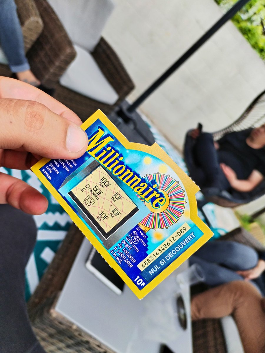 Clutch23Product's tweet photo. Un p'tit souvenir du passé et gagnant en plus 😎
#teamvieuxcarton #100patates https://t.co/cbm2AcByYo
