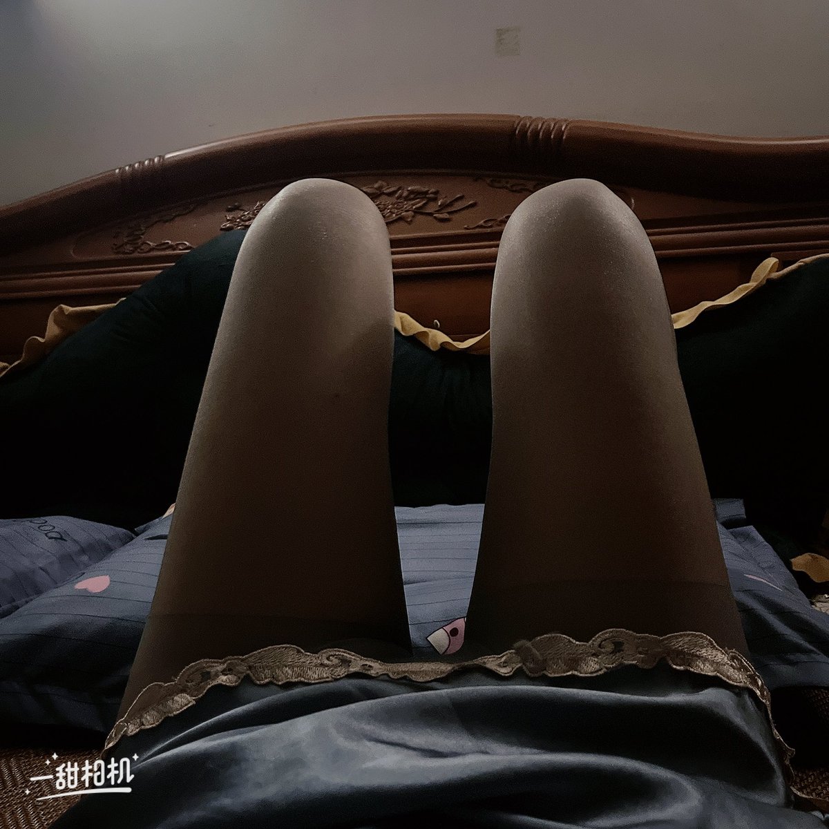 juntaoya's tweet photo. 饿瘦了  有老板看上吗

#丝袜脚 #丝袜 #原味丝袜 #原味卖家 #原味定制 https://t.co/bvlGrH3vQg