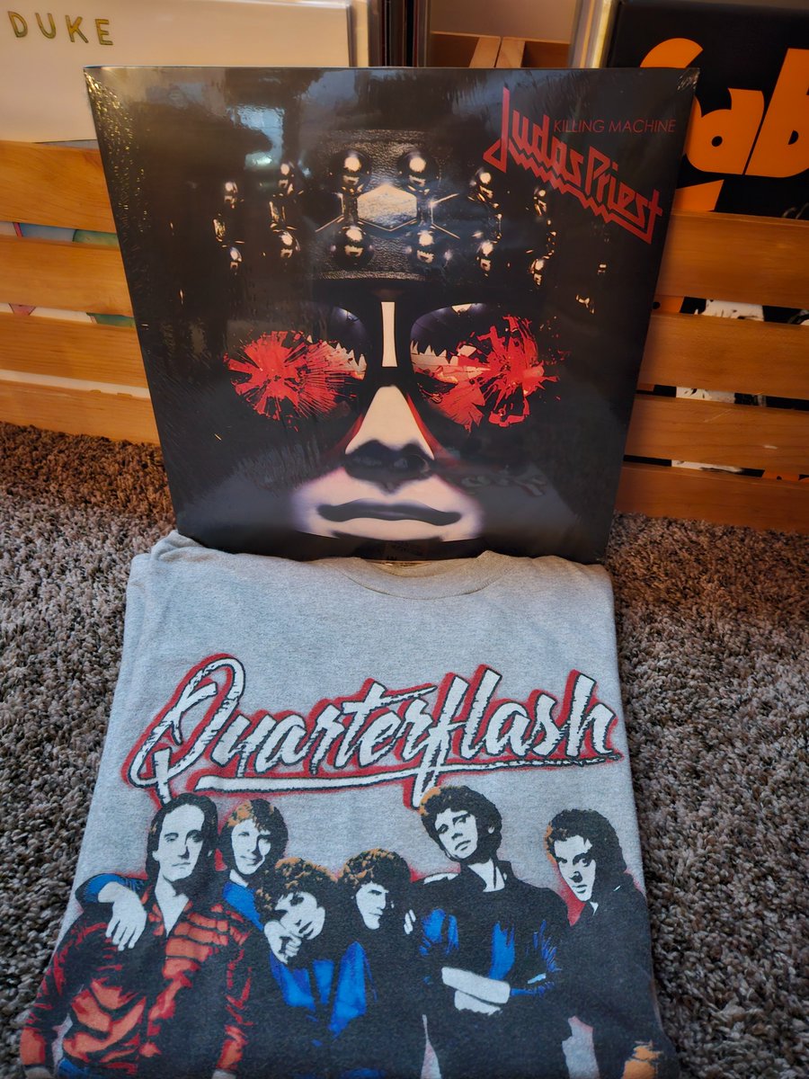 Fan Friggin' Tastic mail day yesterday! I will never disclose how much the vintage tee was 🖤🔥😜🤘
#JudasPriest #Quarterflash