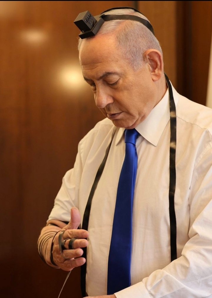 🇮🇱#URGENTE: El líder judío de #Israel. Benjamin Netanyahu.

Mantente fuerte Bibi, contra los enemigos de Israel y sus conspiraciones.
#Hamas será destruido le guste o no al mundo.
Y los antisemitas que vayan a #Gaza a llorar con sus terroristas.