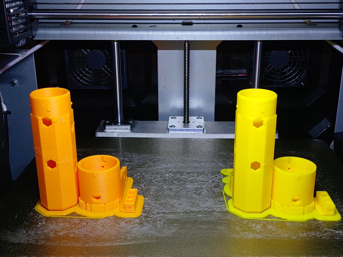 生産開始！ 今月26日のコミティアにて頒布予定の500円硬貨用コインシリンダー。 ホントは夏コミあたりで出す予定でしたが。  妙にリクエストが多かったので、急いで作りました。 さすがにあまり数は用意出来ないかもですが。 ＃コインシリンダー #コミティア 148  #COMITIA148