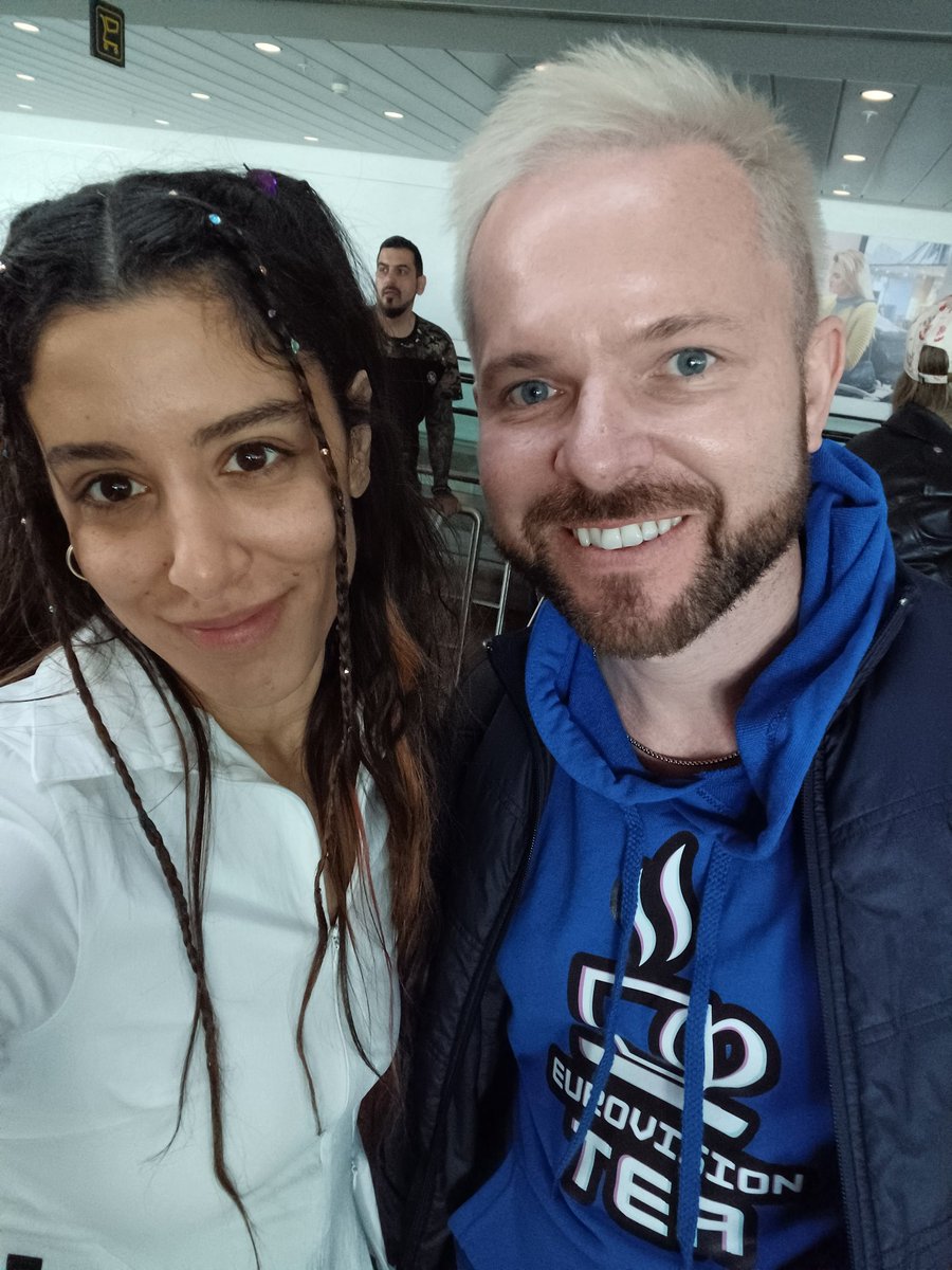 When you are dealing with post #Eurovision BLUES and you meet #eurovision2024 legends at the airport 🛫 🇬🇷 ❤️