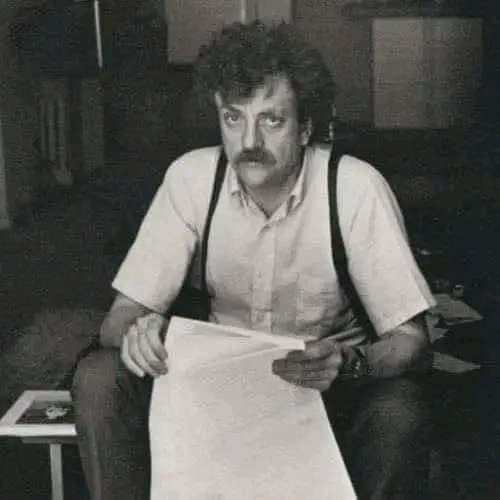 In 2006 a high school English teacher asked students to write a famous author and ask for advice. Kurt Vonnegut was the only one to respond - and his response is magnficent: “Dear Xavier High School, and Ms. Lockwood, and Messrs Perin, McFeely, Batten, Maurer and Congiusta: I…