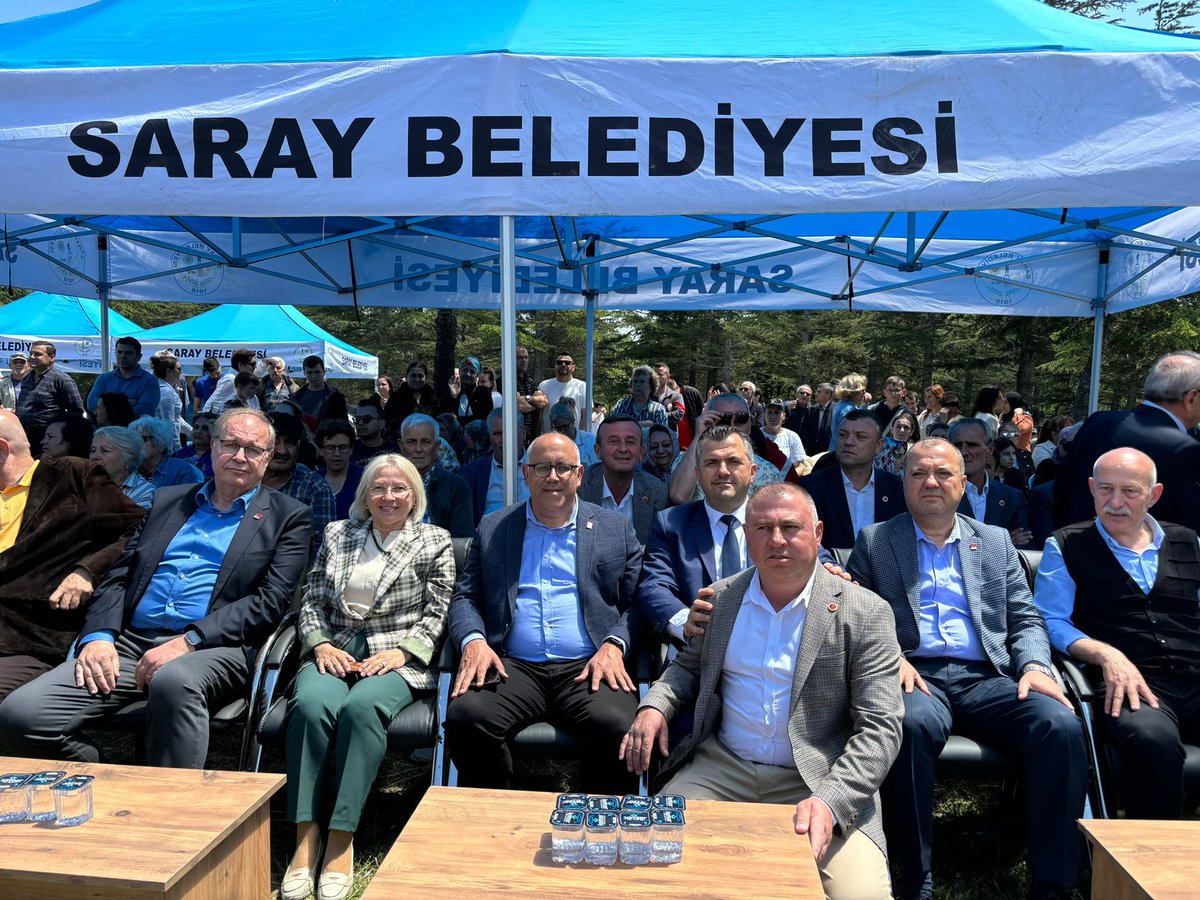 Saray’da 112. Geleneksel Çukuryurt Hıdırellez Şenliği’nde hemşerilerimizle birlikteydik. Ardından Çerkezköy İlçe Danışma toplantısında ekonomideki ve siyasetteki son gelişmeleri değerlendirdik.