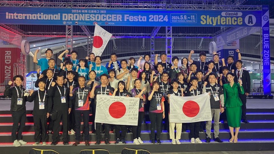 ドローンサッカー第二回世界選手権大会
昨日閉幕いたしました。
日本からはJDSF(日本ドローンサッカー連盟)から8チームが参加。
class 20も40もダブルエントリー
して世界の参加国のチームとの対戦を
満喫してまいりました。
ひとまずご報告までー
#日本ドローンサッカー連盟
#ドローンサッカー