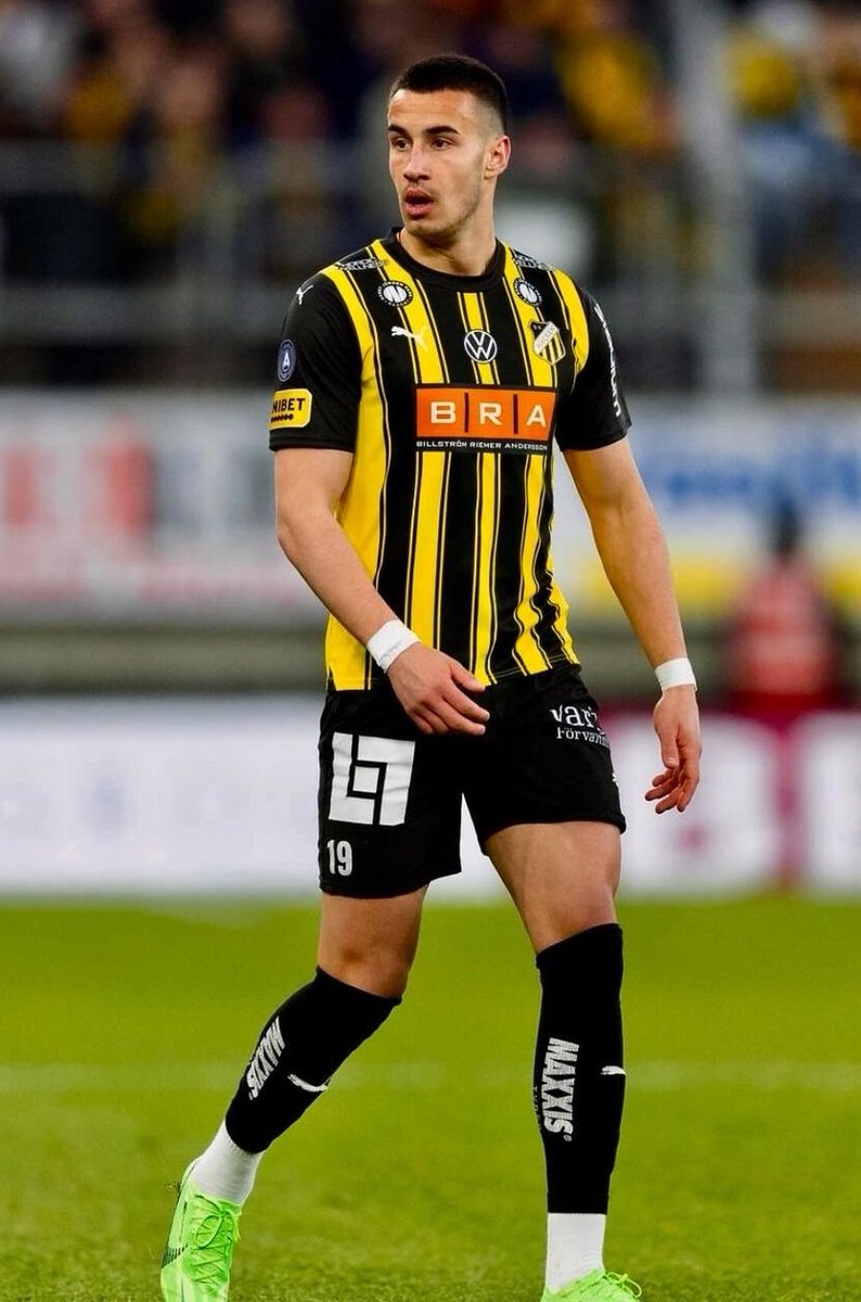 20 year old Srdjan Htstic in his last 3 games for BK Hacken 🇸🇪 vs Norrkoping ⚽️ vs Sirius ⚽️ vs Kalmar ⚽️ ⚽️ Another Serbian striker on the rise 🚀