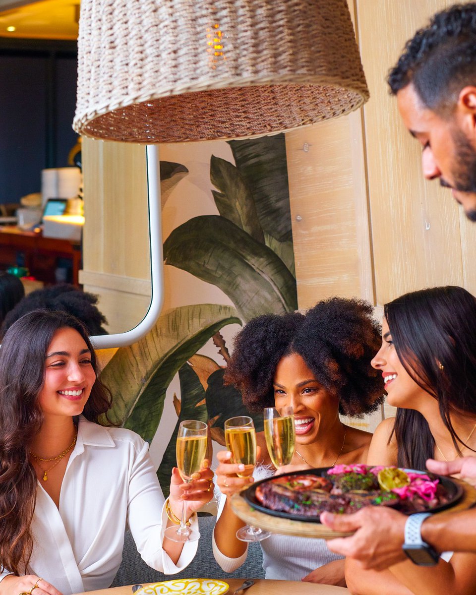 Toasting to the amazing mothers who fill our lives with love and laughter! 🥂 Happy Mother's Day! #happymothersday #amaraatparaiso