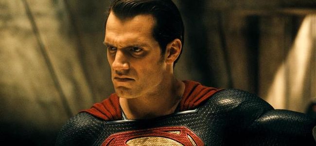 Superman : Zack Snyder révèle comment l’arc du personnage d’Henry Cavill aurait dû s’achever #Superman unificationfrance.com/article81026.h…