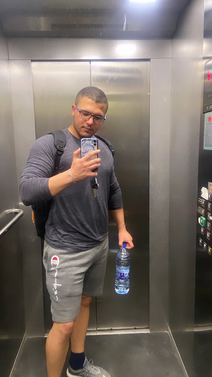 لما أغلب صحابي برا الكلية بنادوني كوتش بدل دكتور قلبي بفرفط سعاده❤️😅