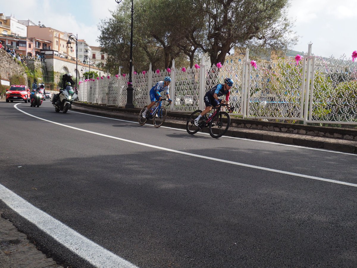Campagna looking beautiful in the sunshine, can't believe this was 12 months ago #Giro2024 #GirodItalia
