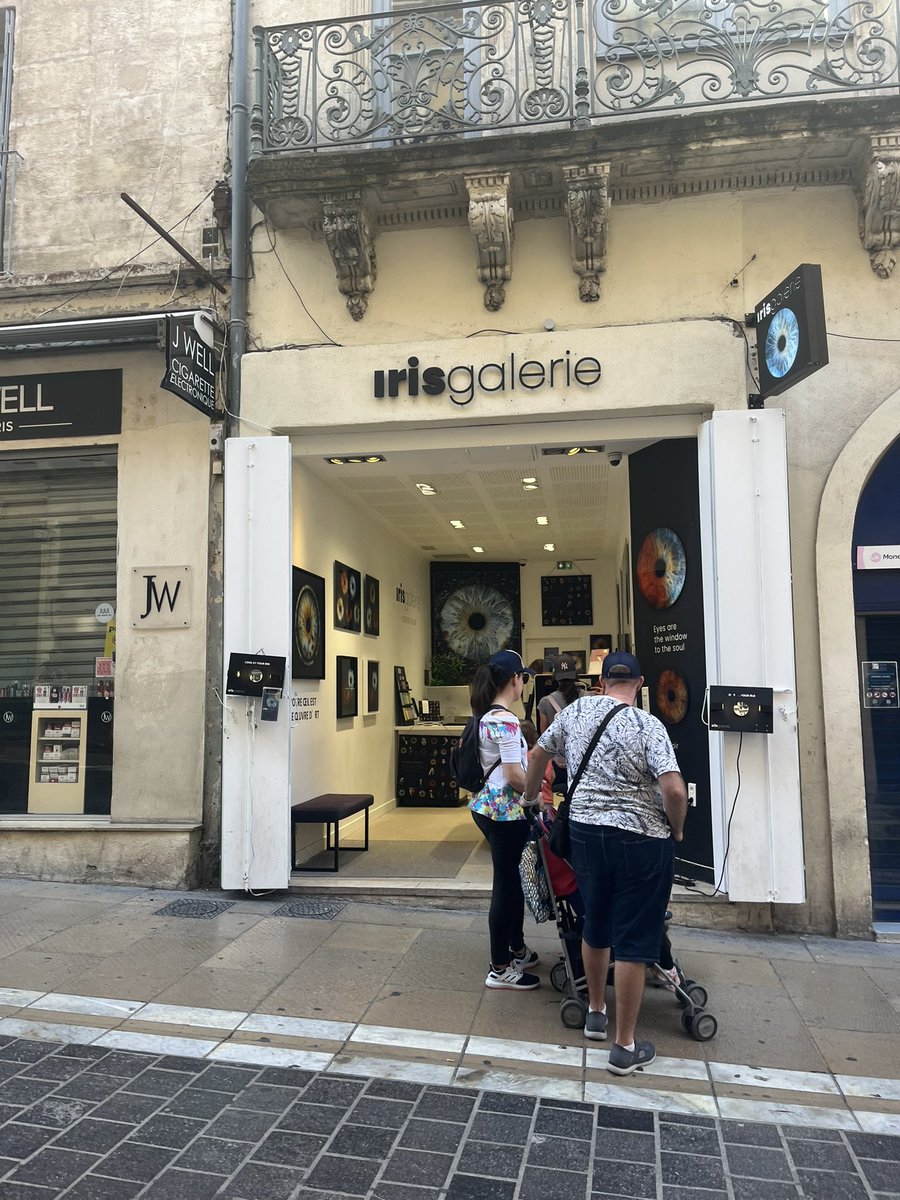 siropdeca6's tweet image. mon daron je lui ai expliqué le concept de ce magasin il a dit « pq pas mettre son trou du cul » (?)