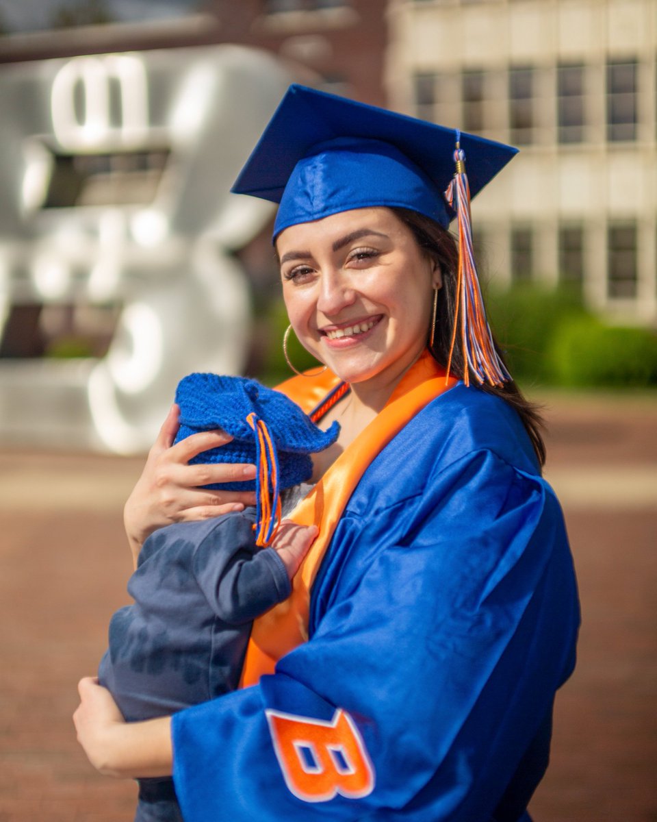 Mommy did it! Happy Mother's Day 💙🧡