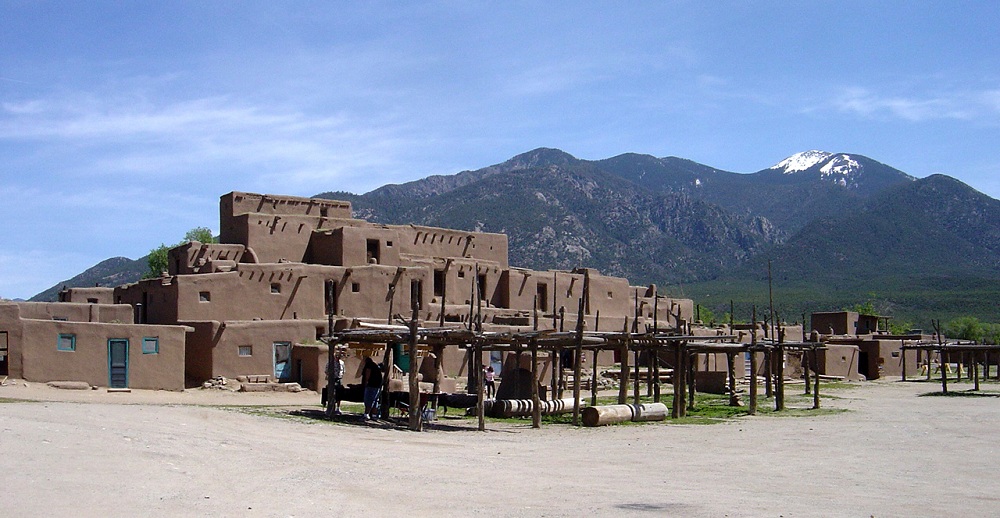 The Taos Hum is a low-frequency noise in Taos, New Mexico, which puzzles residents and visitors alike. It's a part of the global 'hum phenomena,' mysterious sounds heard in various locations worldwide. Strangely, not everyone can hear it. What do you think could explain this?