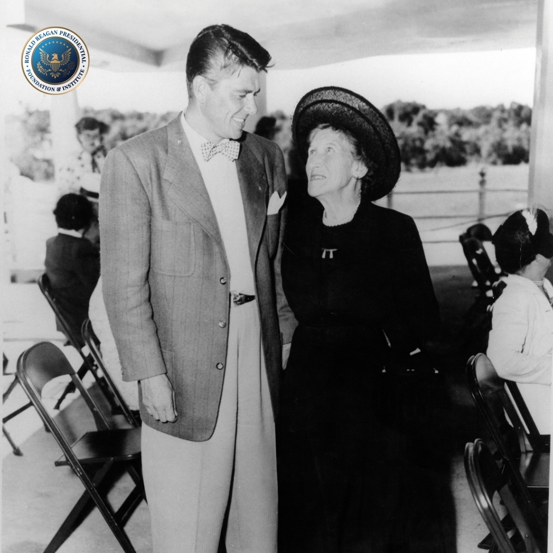 Happy Mother’s Day, from all of us at the Ronald Reagan Foundation and Institute! #HappyMothersDay #RonaldReagan #Love #Thankyoumom #Motherson #MothersLove