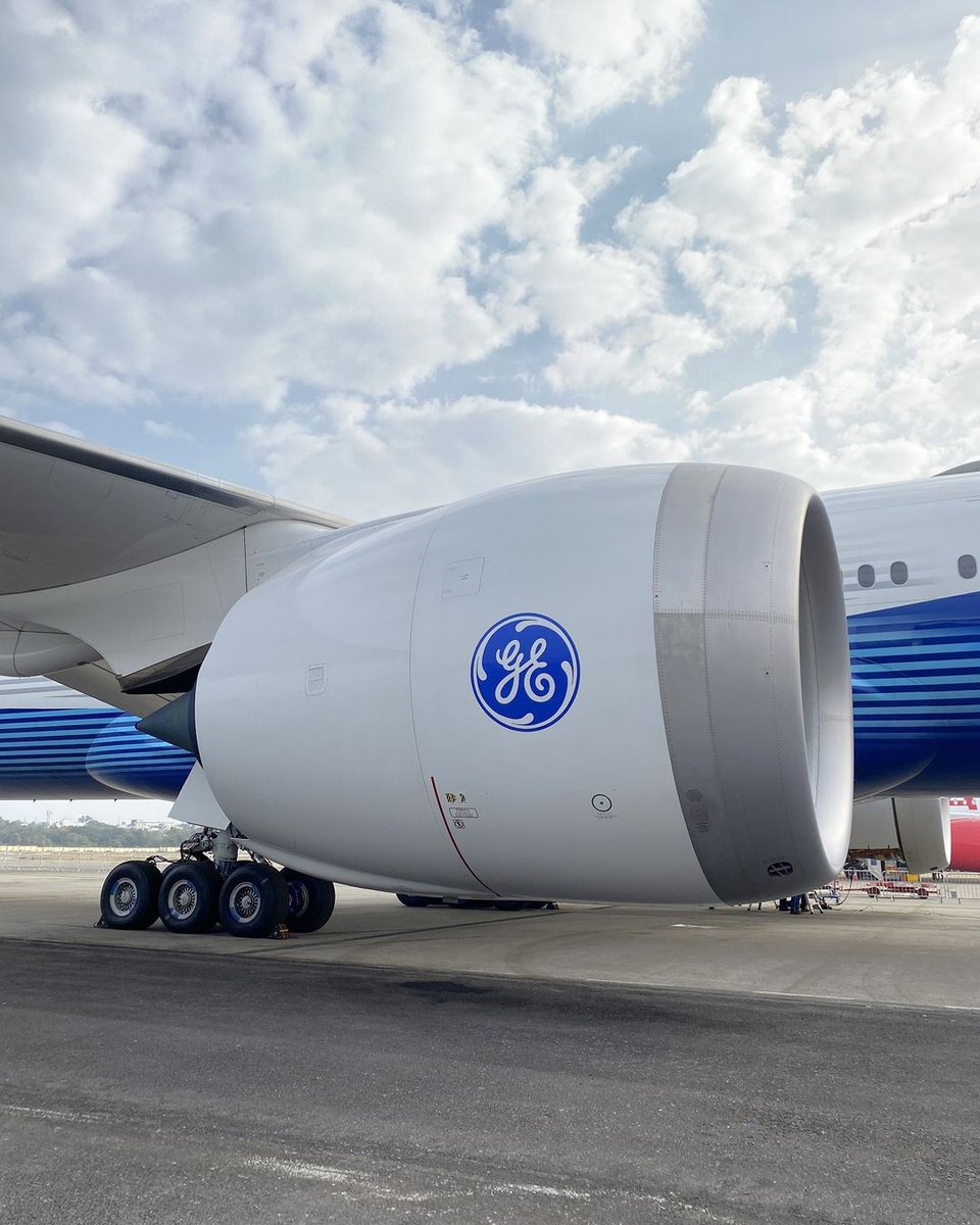 🌀134-inch front fan diameter: Larger than a Boeing 737 fuselage, the #GE9X fan diameter enables a higher bypass ratio for maximum efficiency.

#Boeing777x #777X