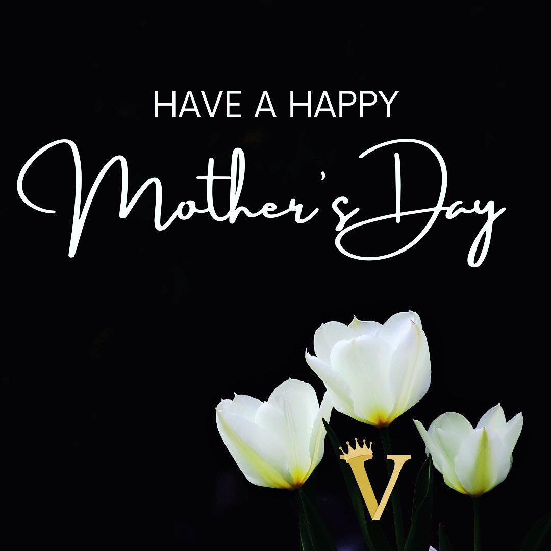 Happy Mother’s Day from Victory Black 14U! 
#softball #fastpitch #MothersDay 
@VictoryBlack14U @USSSAFastpitch @USASoftball @SoftballDown @CoastRecruits @SBRRetweets @IHartFastpitch @ImpactRetweets