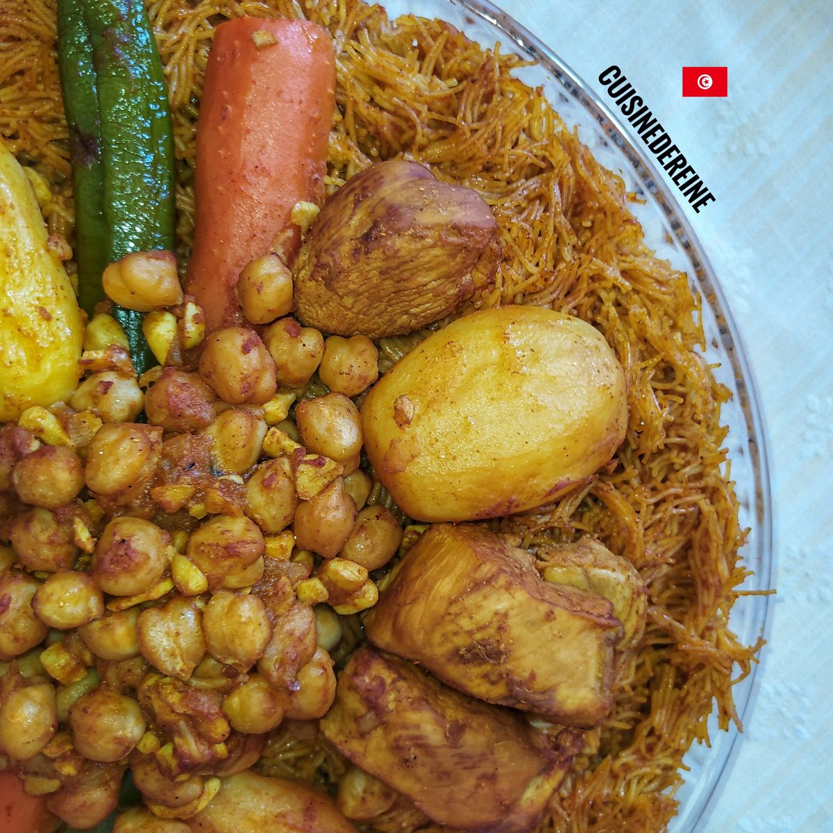 دويدة مفورة بالدجاج 🇹🇳 طريقة التحضير بالفيديو: youtu.be/Fj0wUtN0GaY?si… #Food #recipe #Tunisia