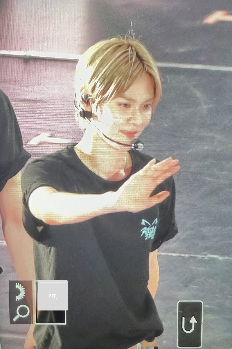 240512 🪨👋🏻

#EUNSEOK #은석 #ウンソク #RIIZE #라이즈 #RISEandREALIZE #RIIZE_FANCON #RIIZINGDAY #RIIZINGDAY_in_TOKYO