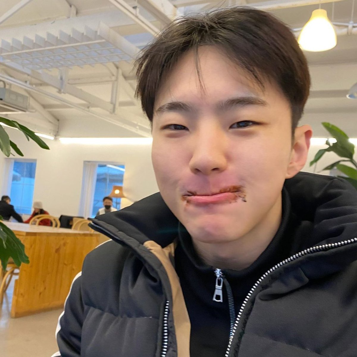 6sec_hoshi's tweet photo. 데자뷰우-
햄주둥이 https://t.co/euzlFfv0CC