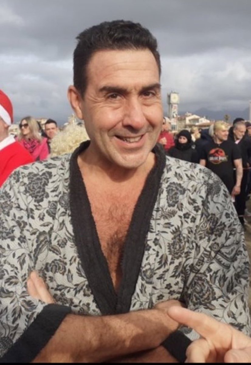 L'attacco omofobo di Roberto #Vannacci contro il vincitore di Eurovision Nemo: “Il mondo al contrario, sempre più nauseante” Sei bello te con la vestaglia. #12maggio