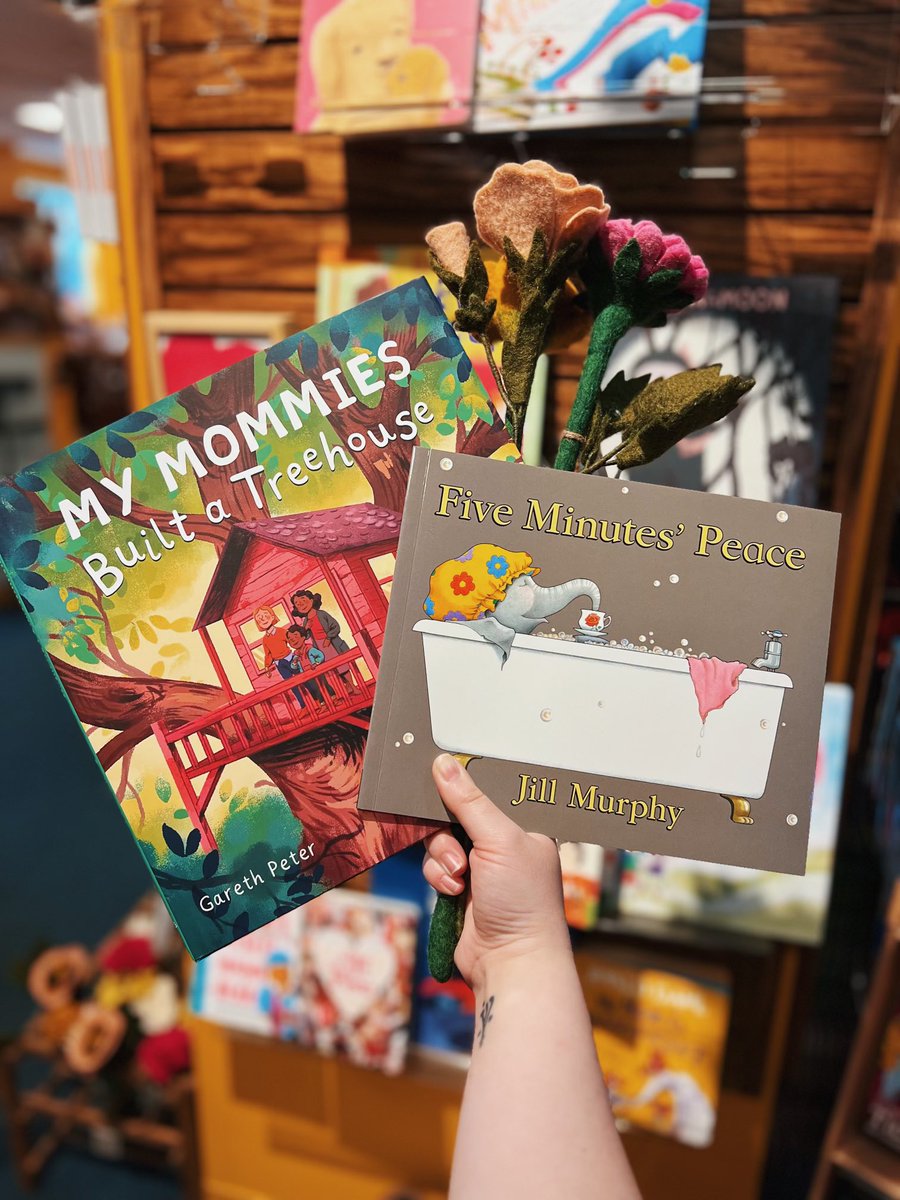 Happy Mother’s Day 💐 Northshire has an amazing variety of books, gifts and cards to choose from. Come visit us in Manchester, VT or Saratoga Springs, NY! #mothersday #mothersdaygift #gifts #books