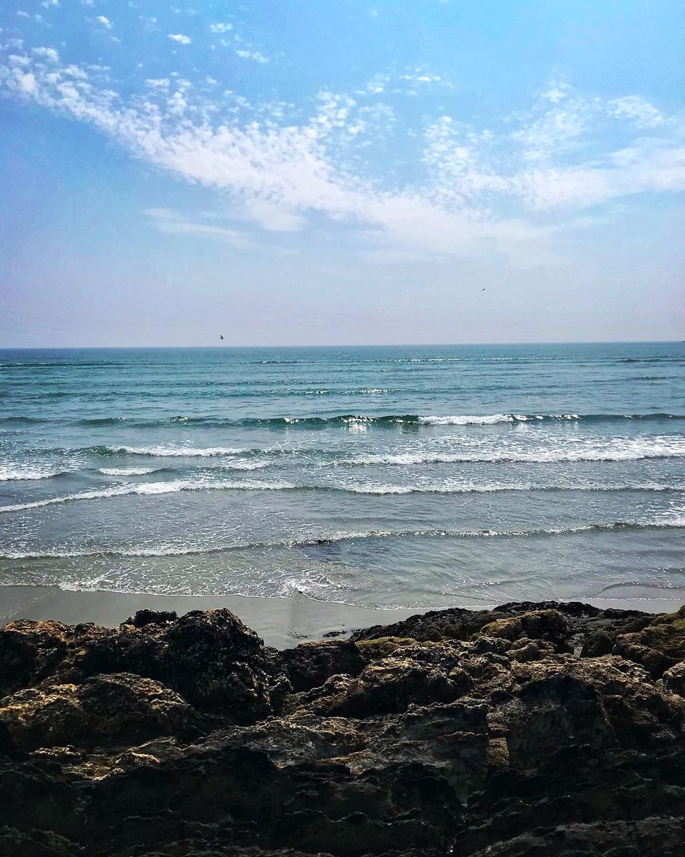 Bit of a climb for this view 🧗‍♀️☀️🏖🌊 #waves #sea #sky #blue #yesterday #wavesonwaves #seaside #ontherocks #theview #beach #inchydoney #inchydoneybeach #cork #ireland #iphoneonly #filter #snapspeed @corkbeo @pure_cork @yaycork @CravingCork @LovingCork @CorkDaily