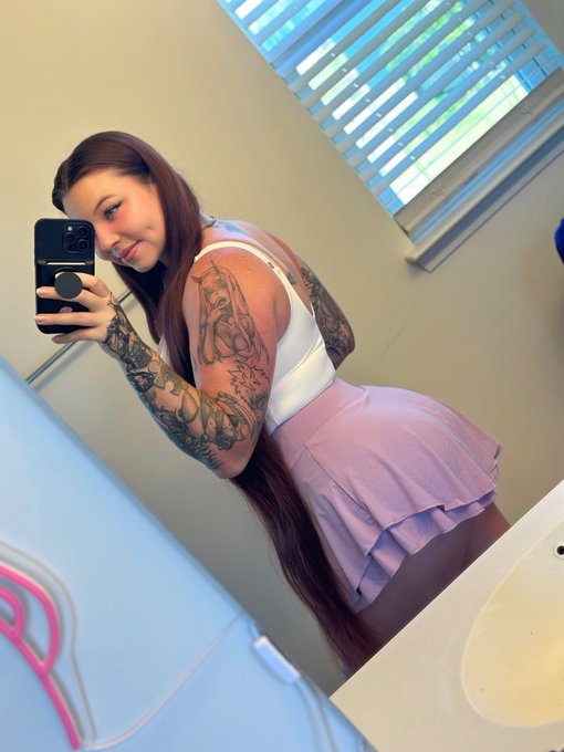 happy mommy&rsquo;s day 💜   yes, I am a real life mommy 😈 https://t.co/GXwLz7bkRG