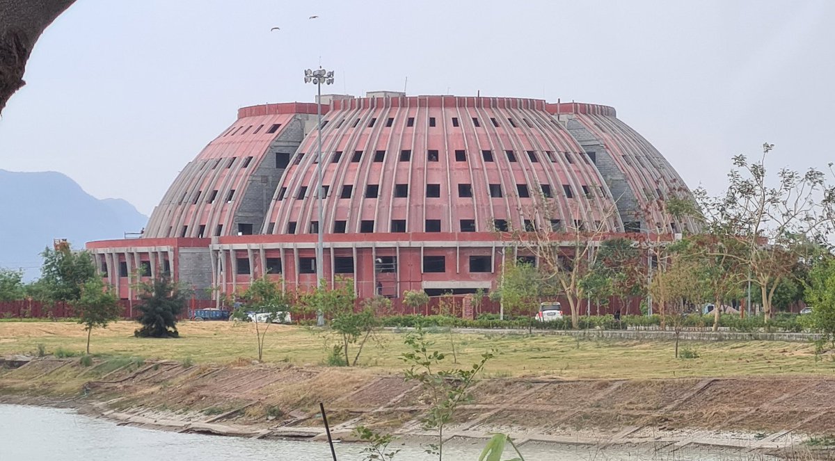 Library of New Nalanda University, Rajgir.

Capacity – 3000 students
Total space – 1,88,368 sq ft 
Books – 3 Lakh+

#Nalanda #Bihar #Rajgir
Pc- @Andrew007Uk