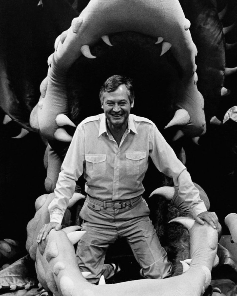 Saddened to hear of the loss of B-movie filmmaker and icon, Roger Corman (1926 - 2024). A true pioneer in the industry who also helped many great filmmakers (too numerous to list) get their start. #RIPRogerCorman